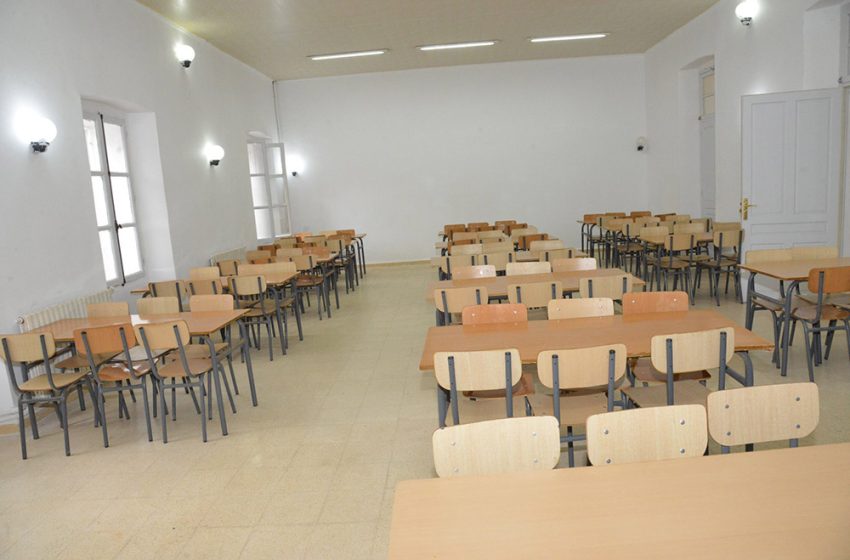 المنضدة